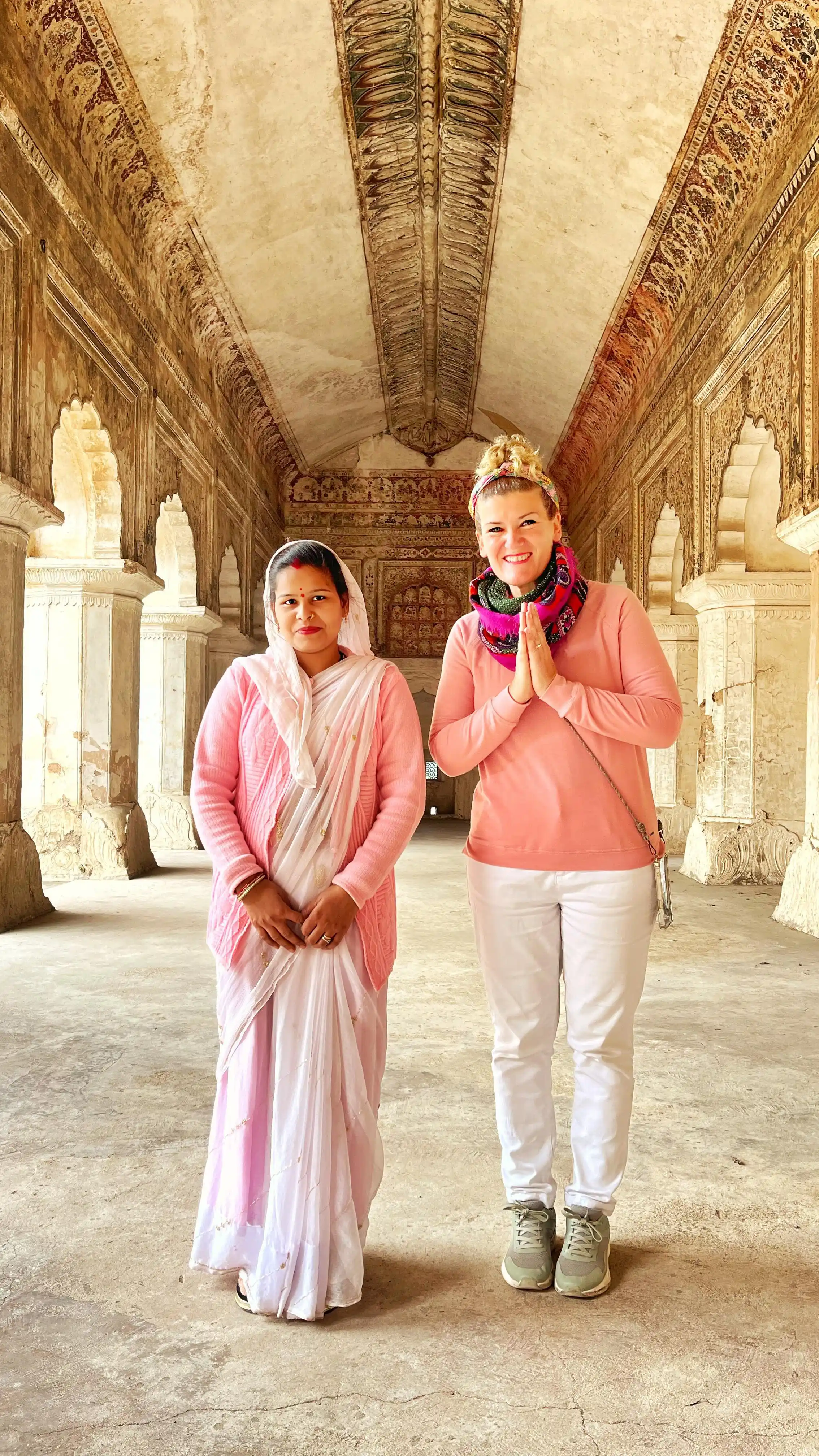 Descubre la Esencia Espiritual y Cultural de India image
