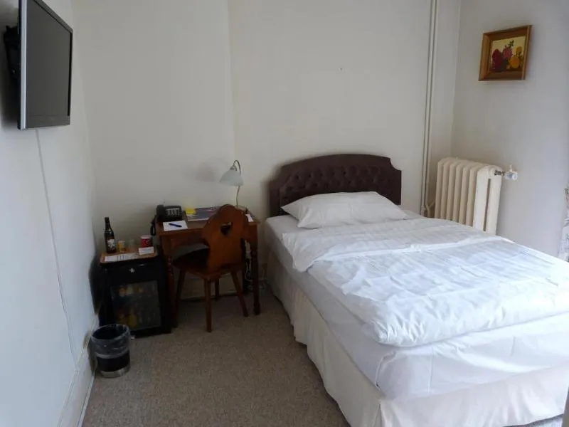 J5 Hotels Helvetie Montreux avatar