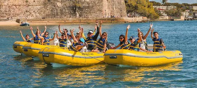 Conducción de lancha rápida por San Juan