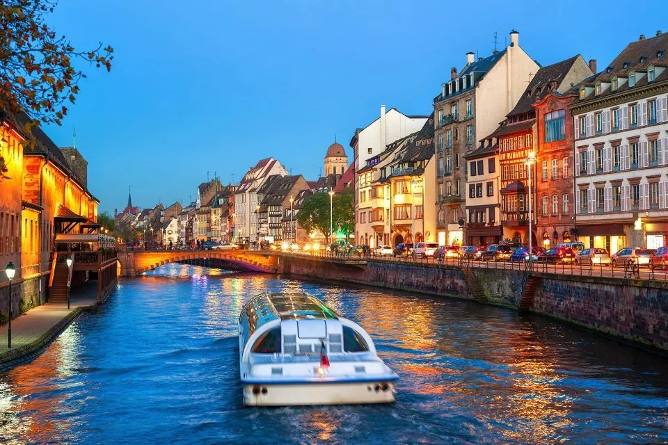 Paseo en barco por la Grande-Île, Neustadt y Barrio Europeo