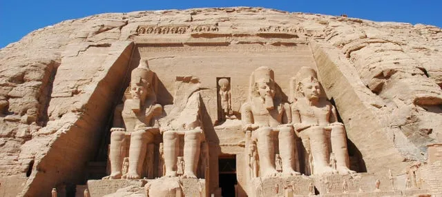 Excursión a Abu Simbel