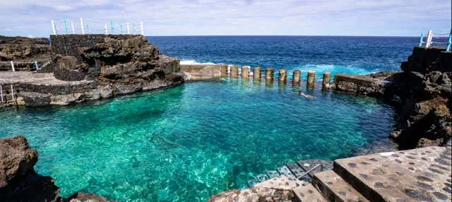 Excursión al bosque de los Tilos y Charco Azul + Visita a una destilería de ron