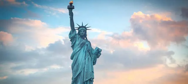 Tour a la Estatua de la Libertad y Ellis Island