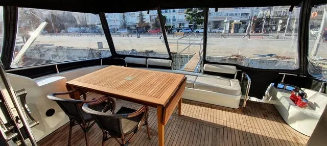 Paseo en yate privado por el Bósforo