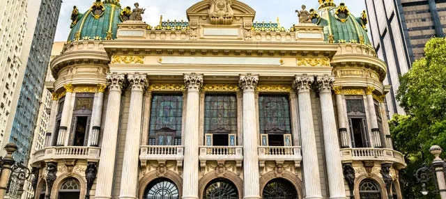 Tour por el Teatro Municipal, Biblioteca Nacional y Real Gabinete