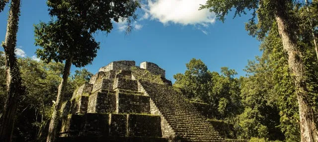 Excursión a Yaxhá