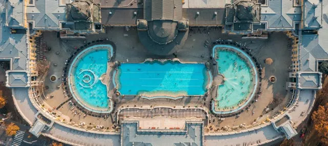 Balneario Széchenyi con masaje