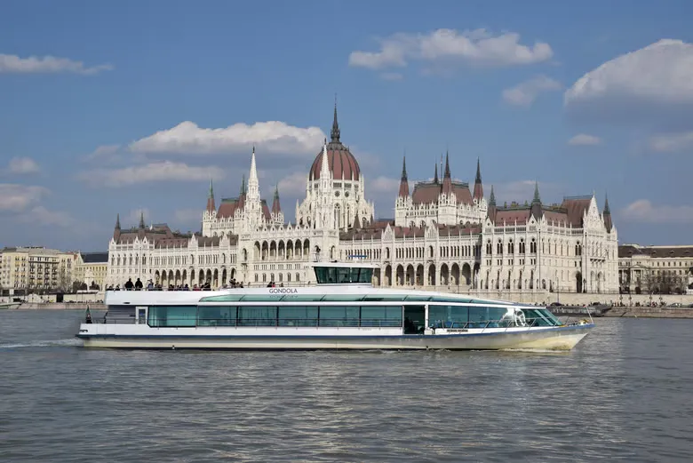 El mejor paseo por el Danubio + copa de champagne