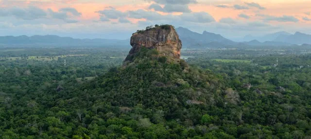 Excursión privada a Sigiriya y Dambulla