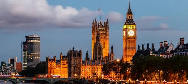 Paseo nocturno por el Londres actual