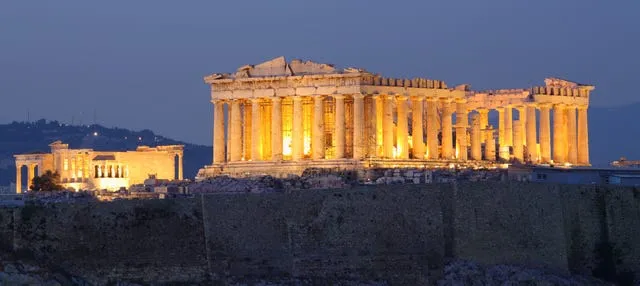 Paseo nocturno por Plaka y Monastiraki