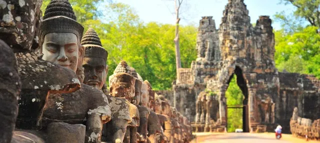 Tour privado por Angkor con guía en español