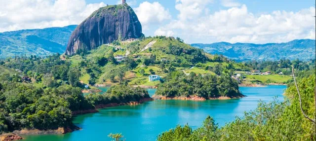 Excursión a Guatapé + Paseo en barco