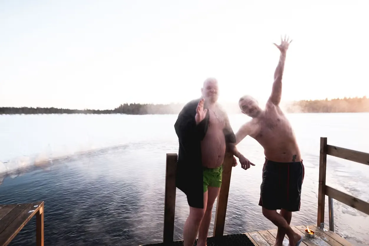 Sauna finlandesa y laguna helada + Cena