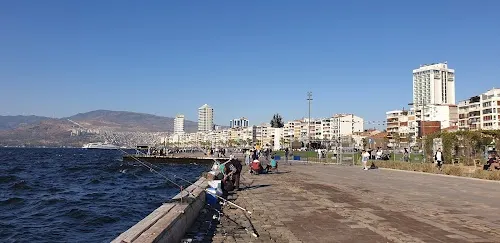 Izmir hero image
