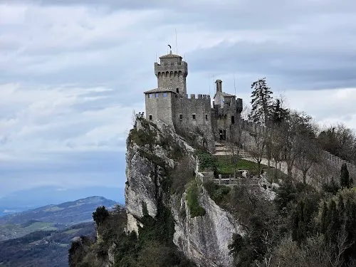 Torre Cesta