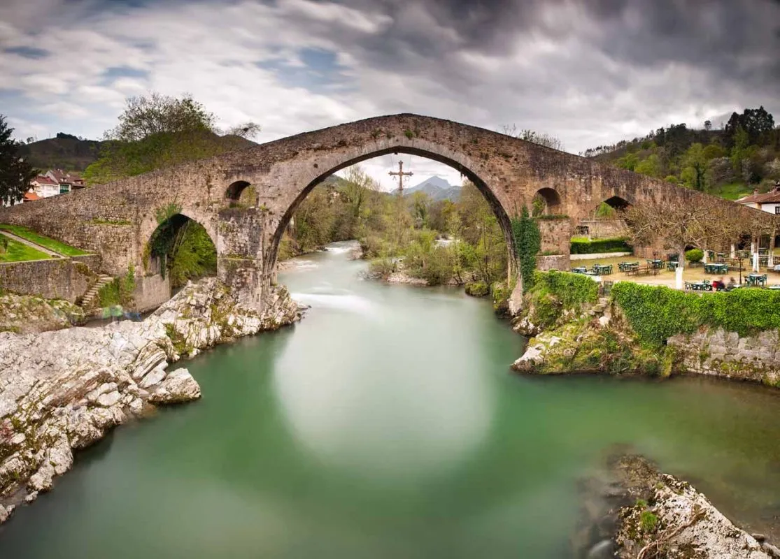 Puente medieval de Cangas de Onís