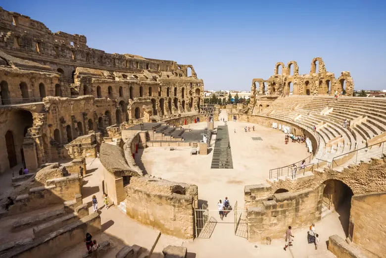 Tour privado de 2 días por El Djem, Douz y Kairuán