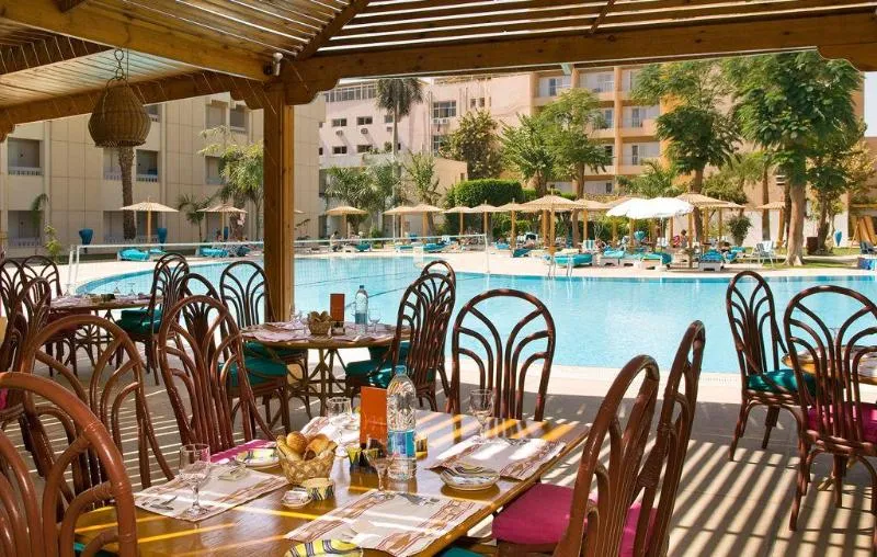 Aracan Eatabe Luxor Hotel