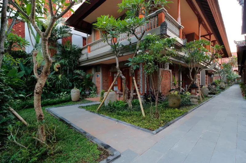 Adi Dharma Hotel Legian