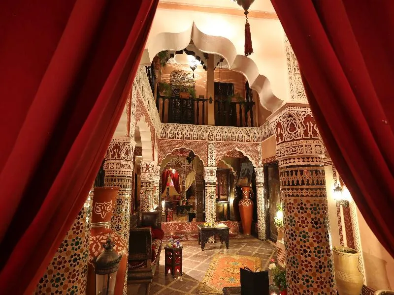 Riad Mille Et Une Nuits