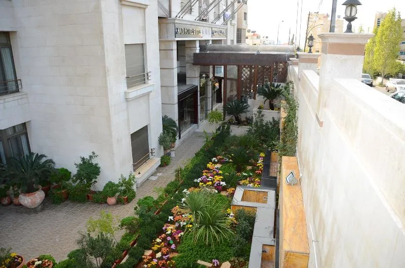 Jad Hotel Suites