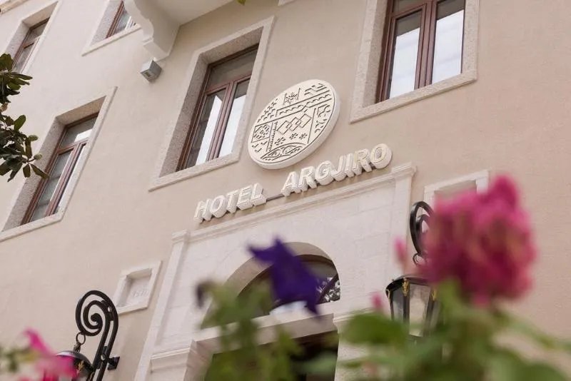 Hotel Argjiro