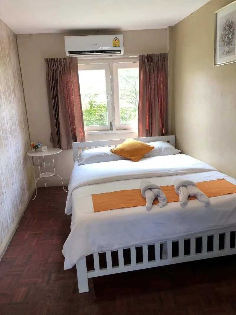 VX The Fifty Hostel