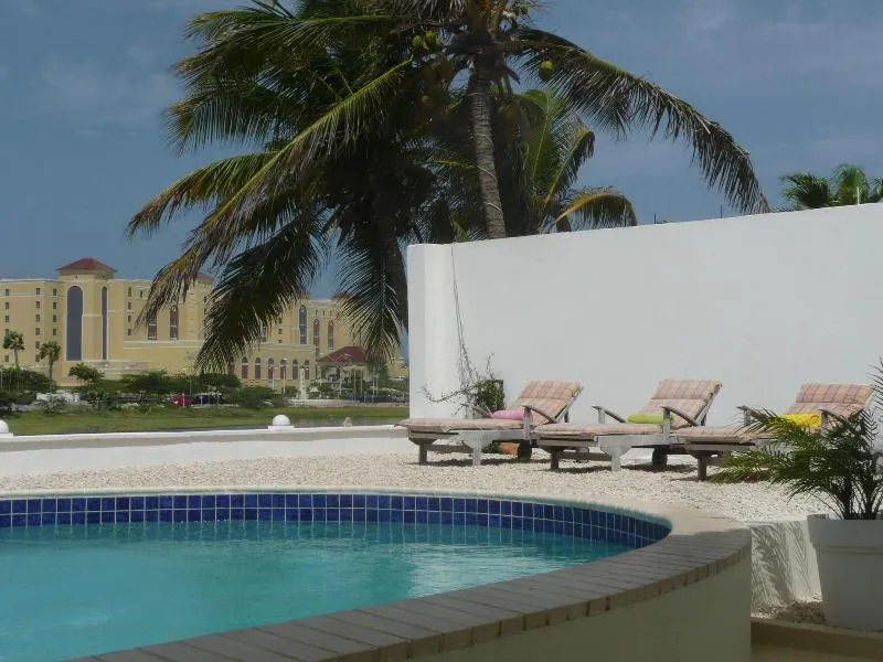 Karibu Aruba Boutique Hotel